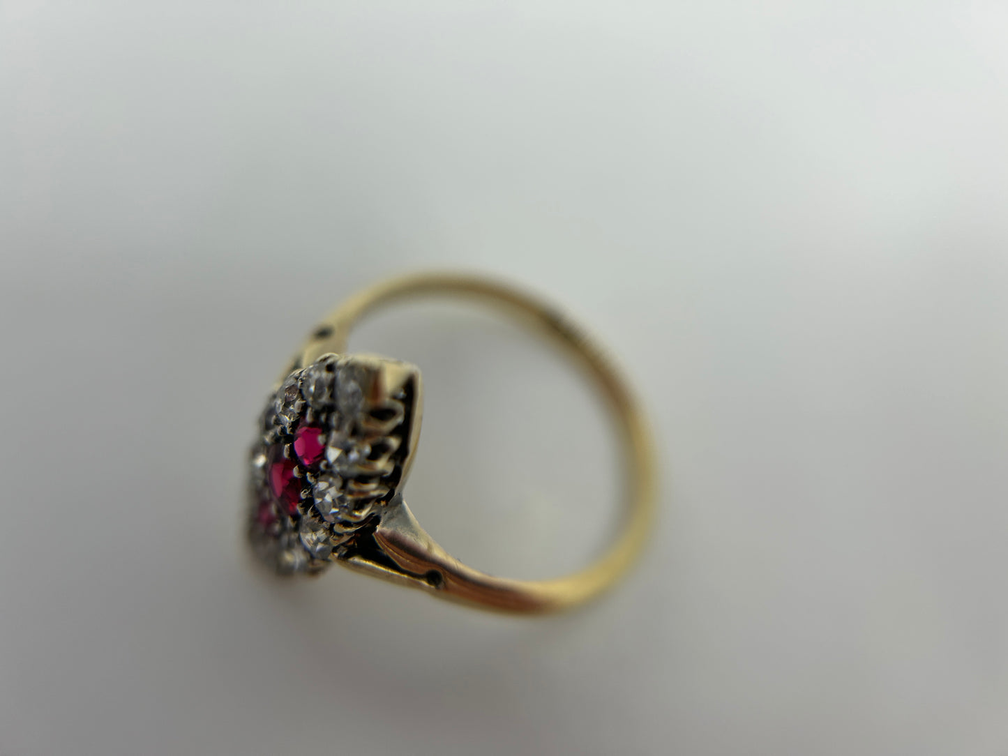 Stunning Vintage 18ct Gold Diamond & Red Spinel Marquise/Navette Cluster Ring