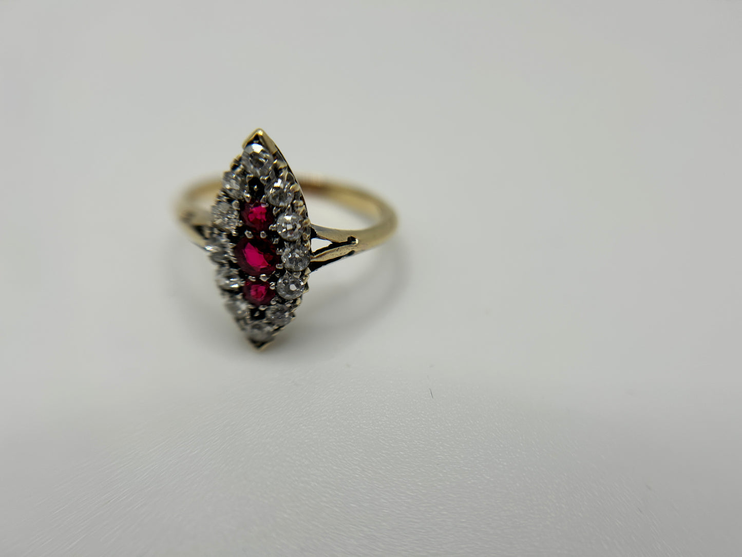 Stunning Vintage 18ct Gold Diamond & Red Spinel Marquise/Navette Cluster Ring