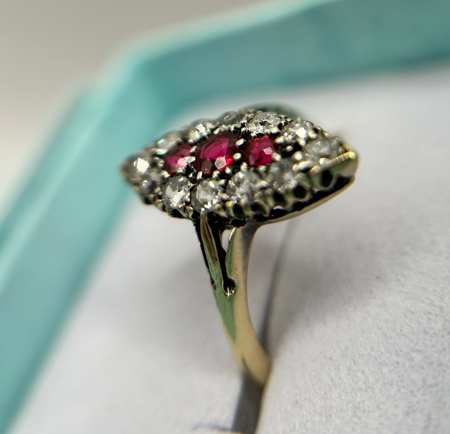 Stunning Vintage 18ct Gold Diamond & Red Spinel Marquise/Navette Cluster Ring