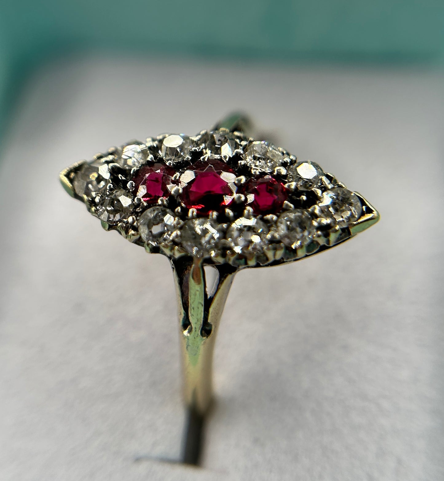 Stunning Vintage 18ct Gold Diamond & Red Spinel Marquise/Navette Cluster Ring