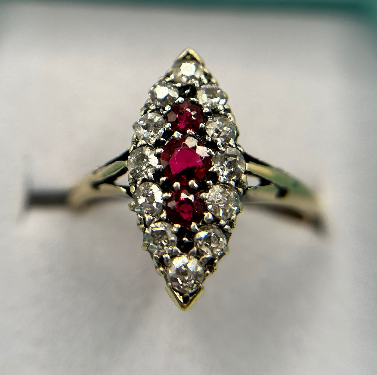 Stunning Vintage 18ct Gold Diamond & Red Spinel Marquise/Navette Cluster Ring