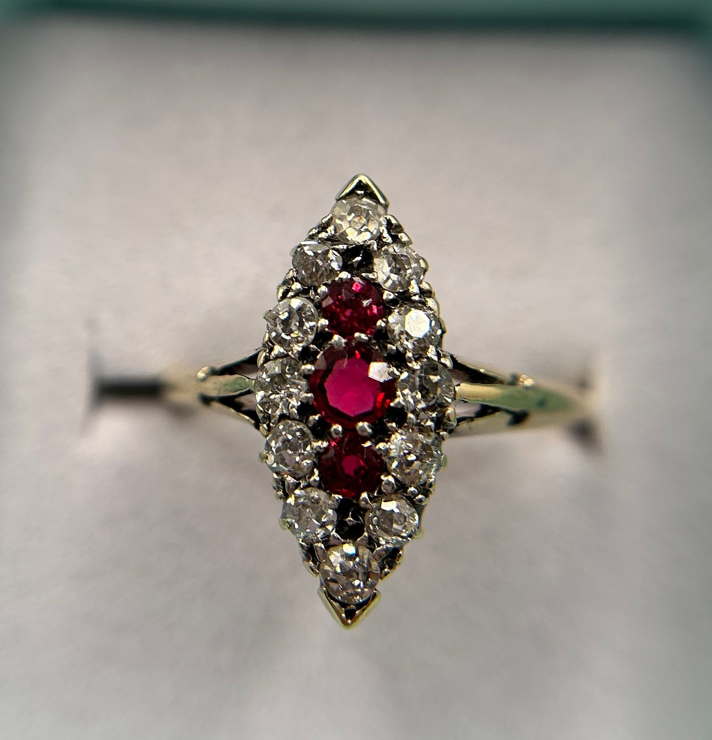 Stunning Vintage 18ct Gold Diamond & Red Spinel Marquise/Navette Cluster Ring