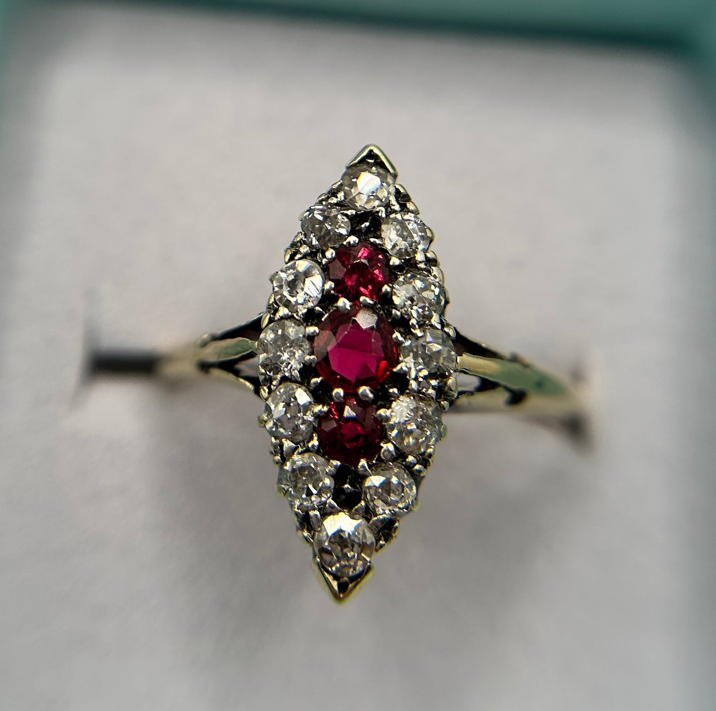 Stunning Vintage 18ct Gold Diamond & Red Spinel Marquise/Navette Cluster Ring