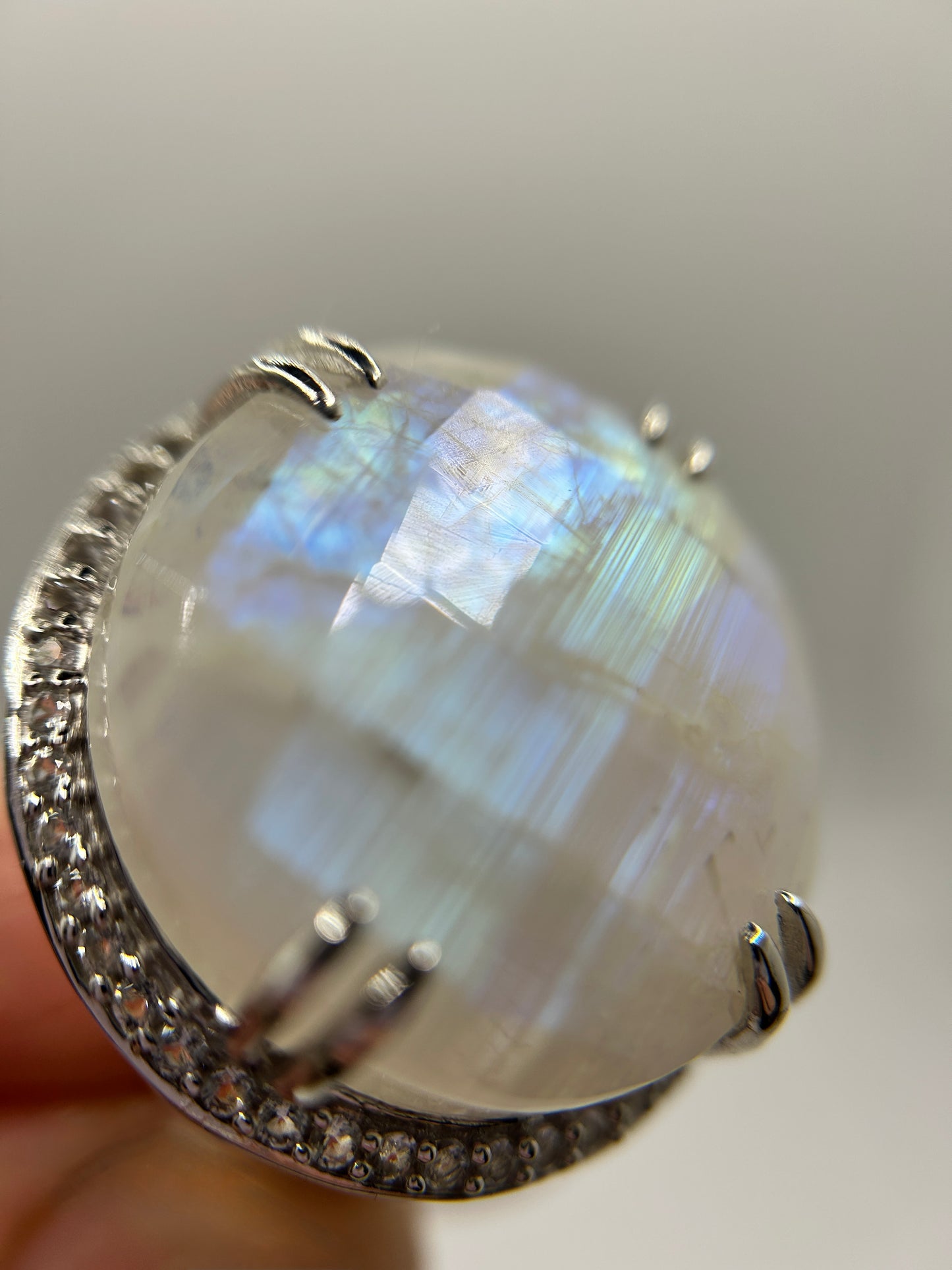 Capture the Celestial Glow: The Moonlight Ring