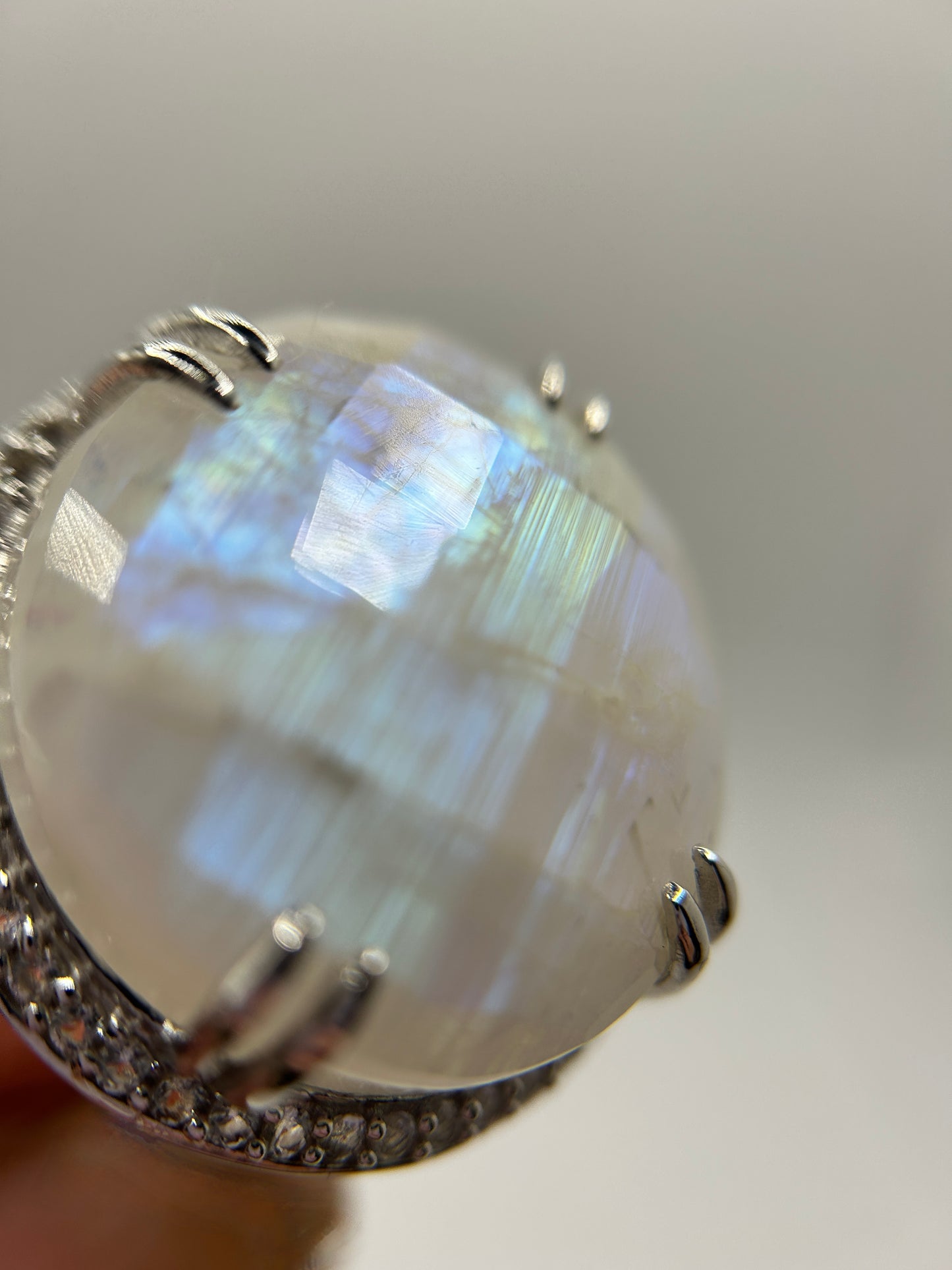 Capture the Celestial Glow: The Moonlight Ring