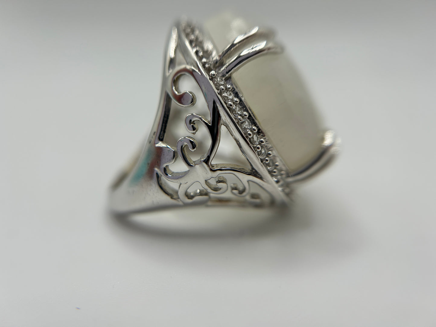 Capture the Celestial Glow: The Moonlight Ring