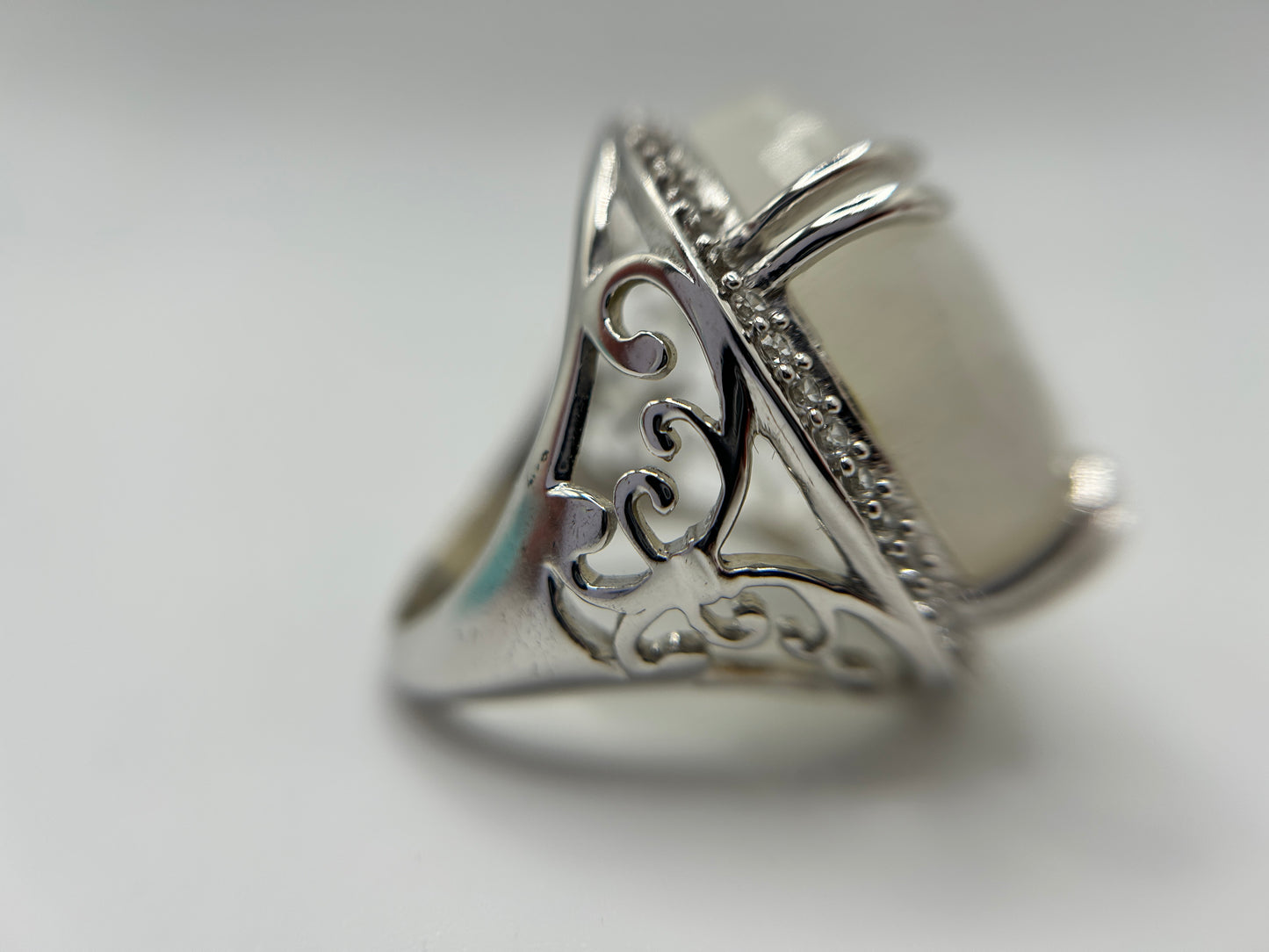 Capture the Celestial Glow: The Moonlight Ring