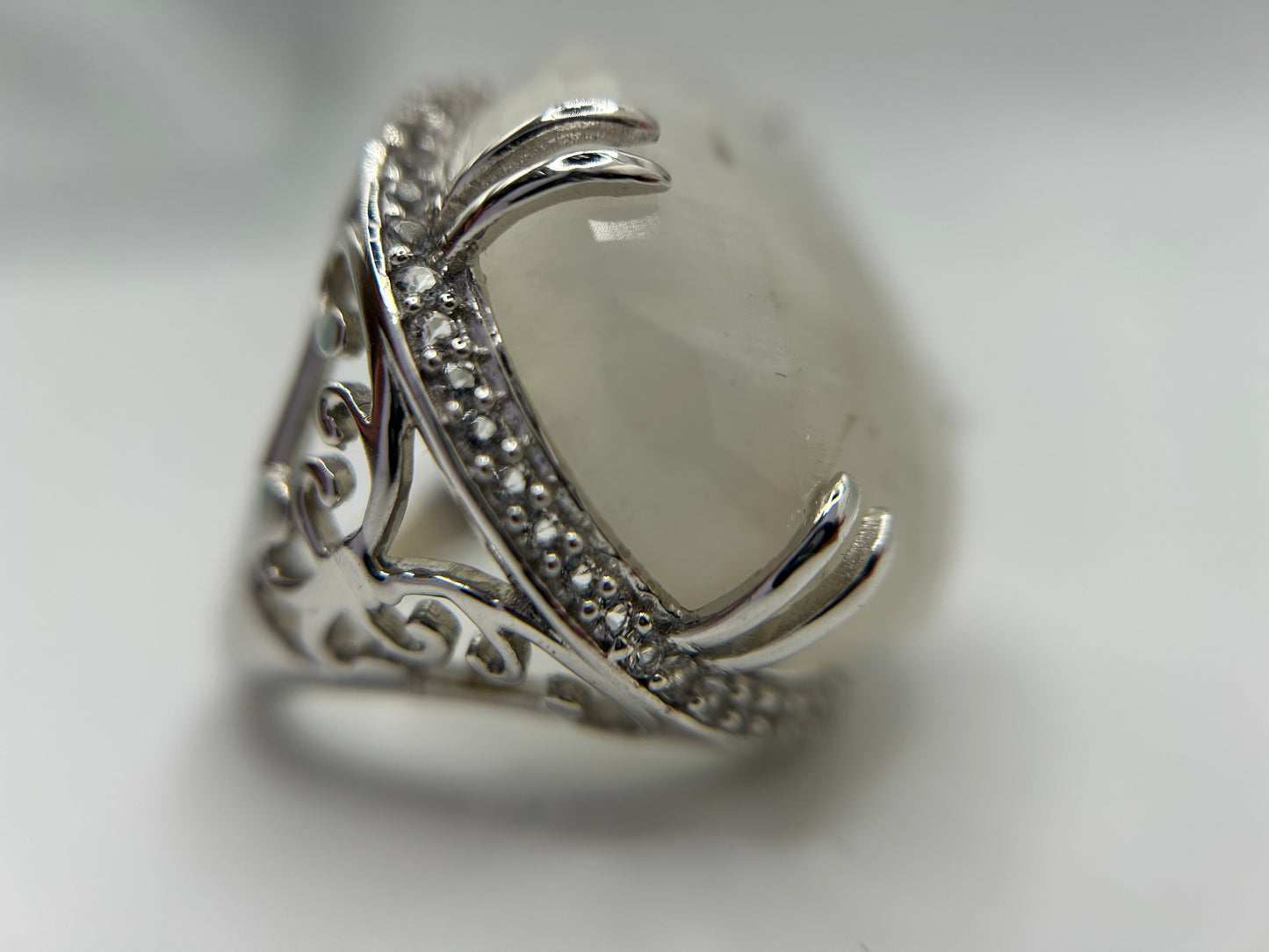 Capture the Celestial Glow: The Moonlight Ring