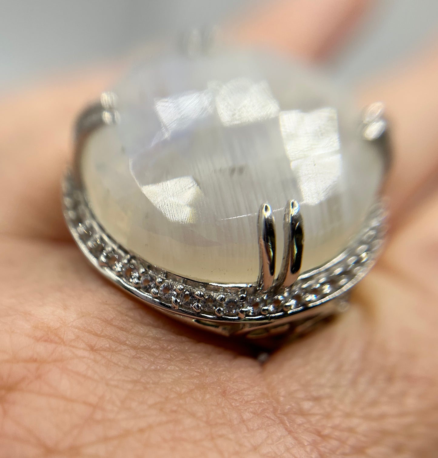 Capture the Celestial Glow: The Moonlight Ring