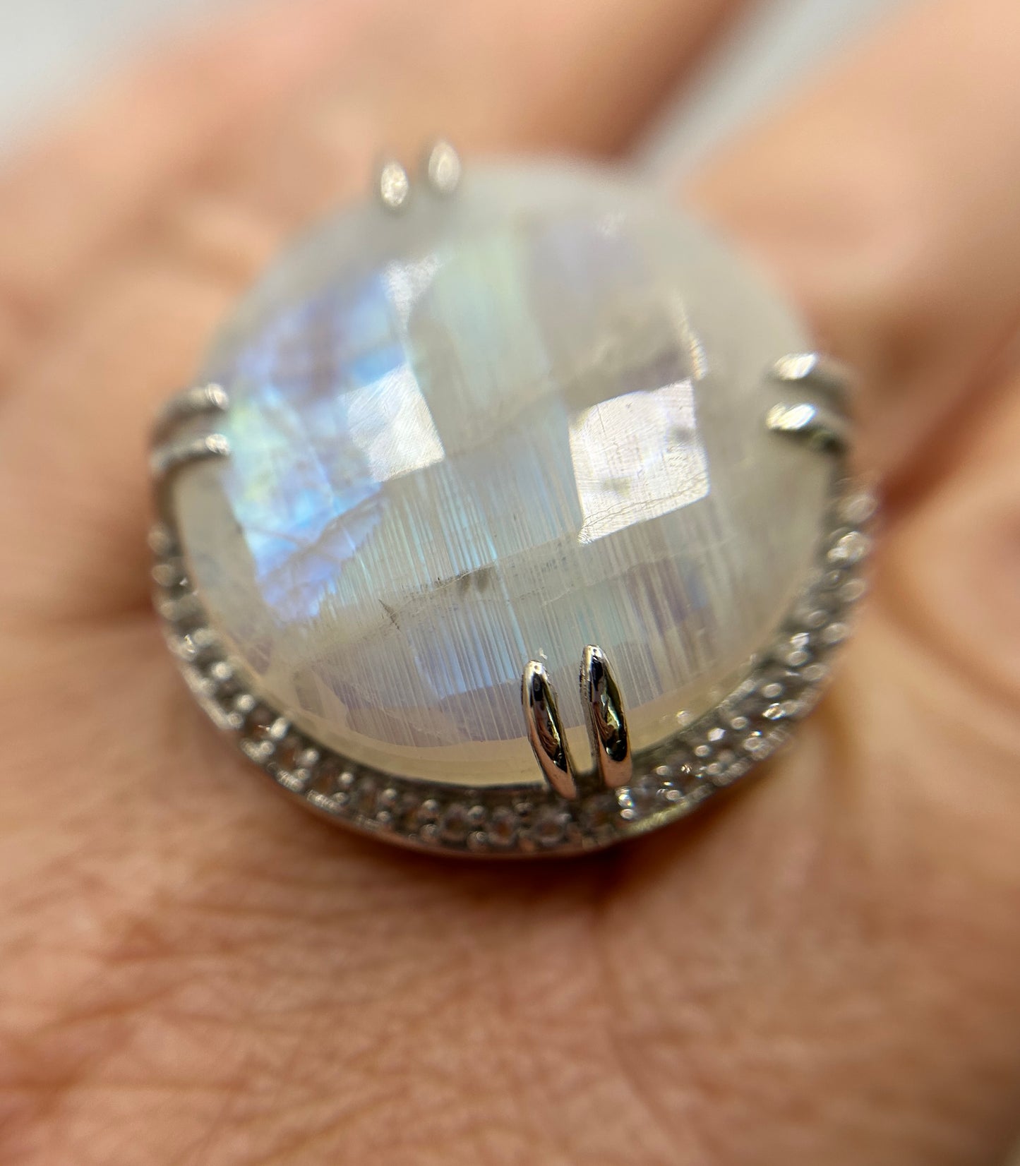 Capture the Celestial Glow: The Moonlight Ring