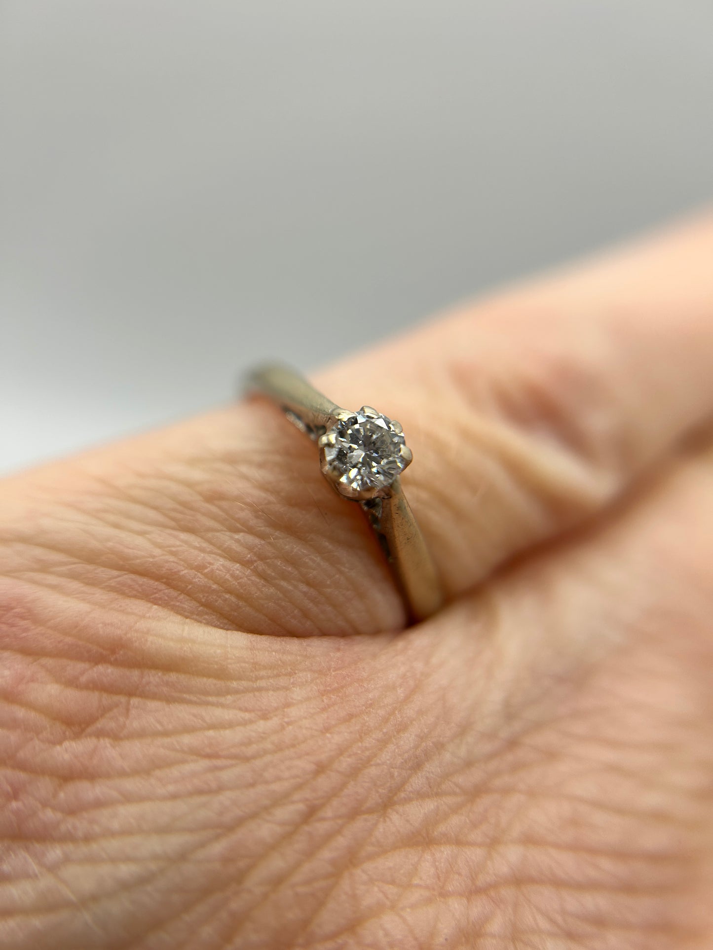 18ct White Gold Solitaire Diamond Ring (1/4ct) Size K 1/2 Hallmarked