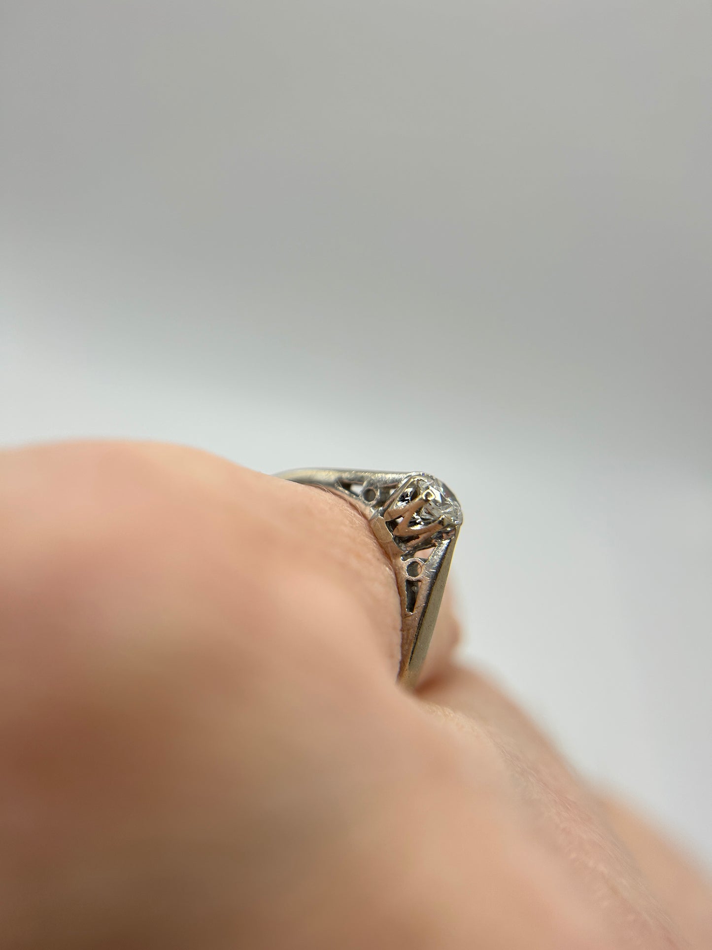 18ct White Gold Solitaire Diamond Ring (1/4ct) Size K 1/2 Hallmarked