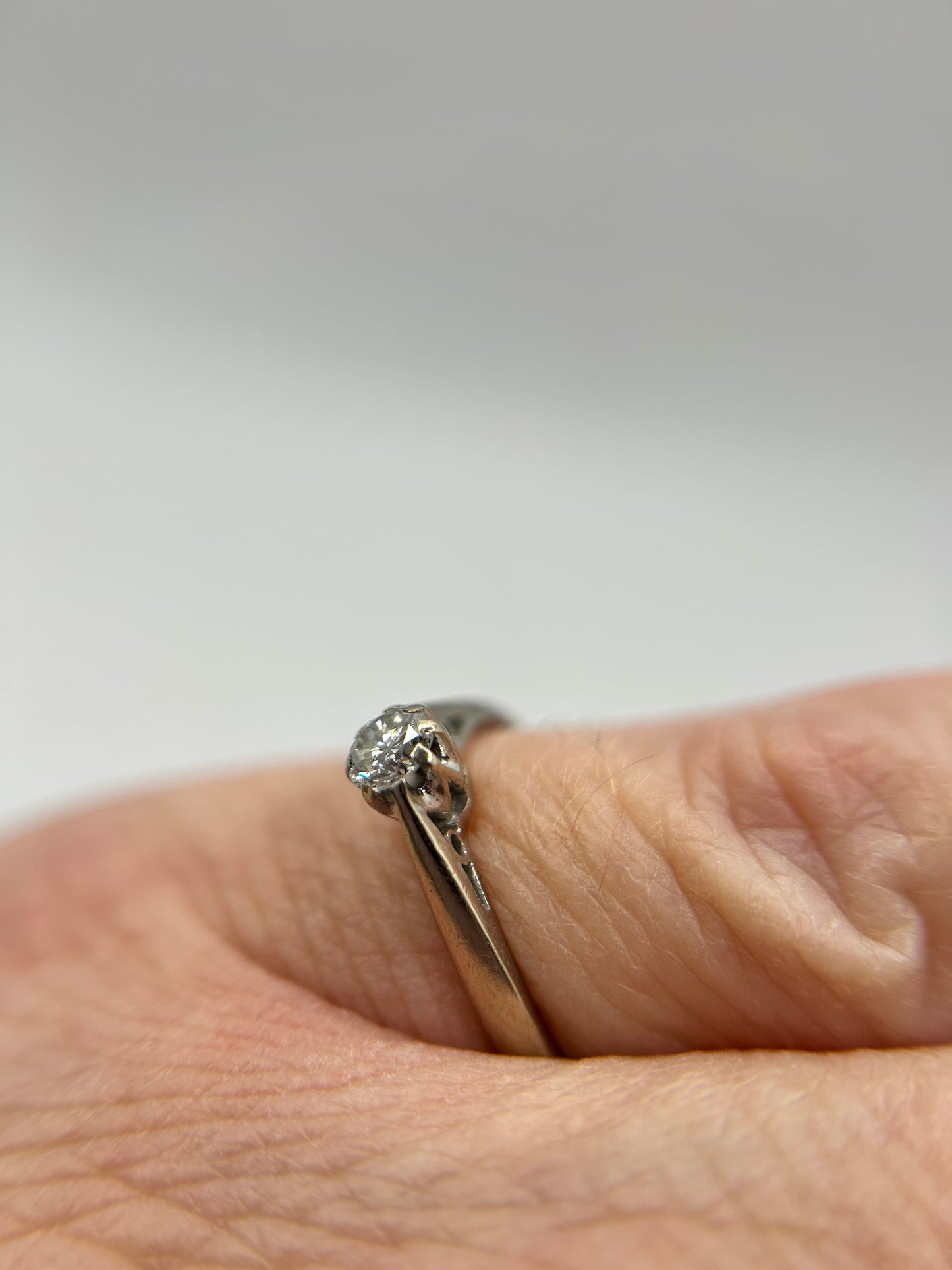 18ct White Gold Solitaire Diamond Ring (1/4ct) Size K 1/2 Hallmarked