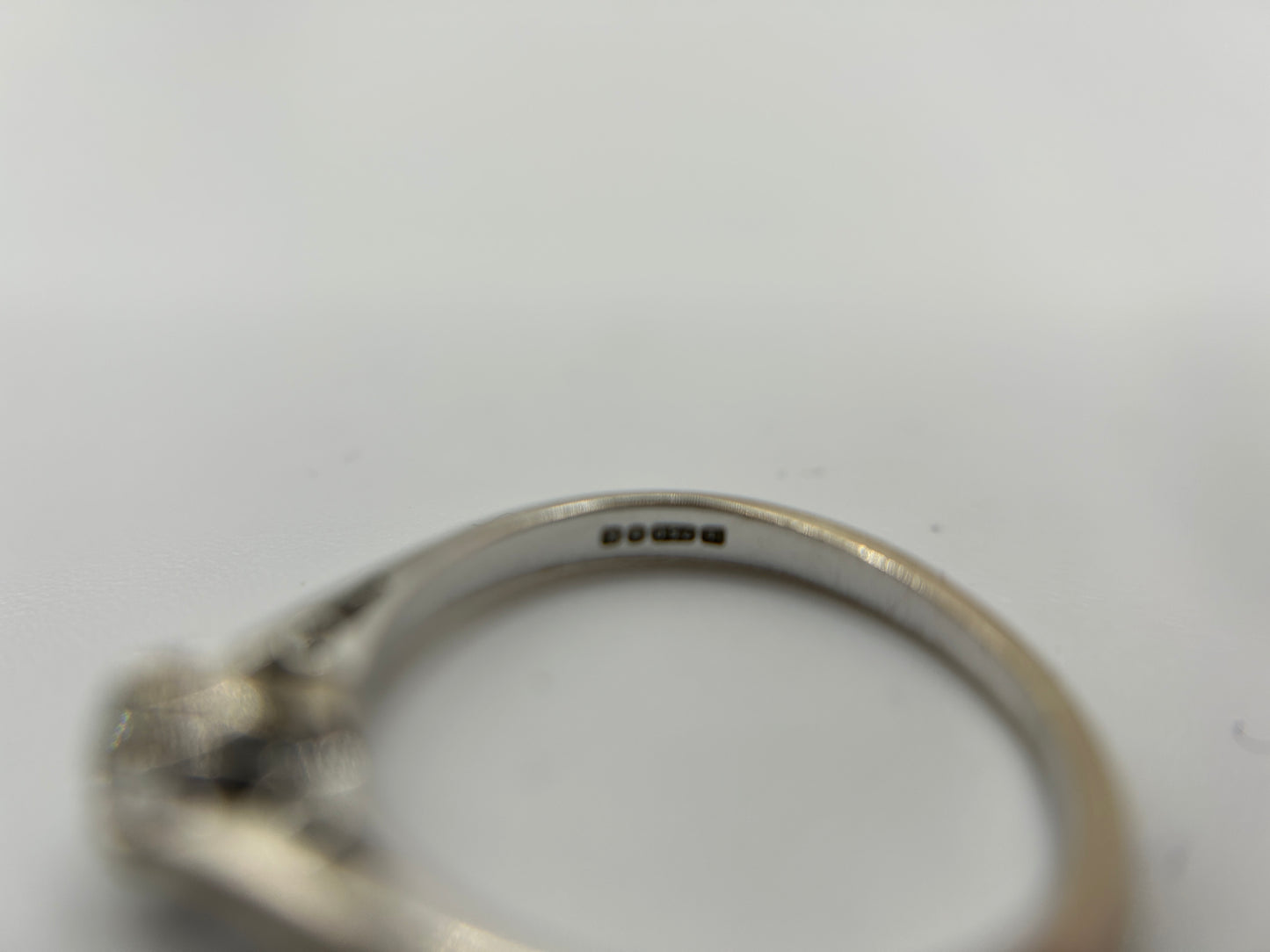 18ct White Gold Solitaire Diamond Ring (1/4ct) Size K 1/2 Hallmarked