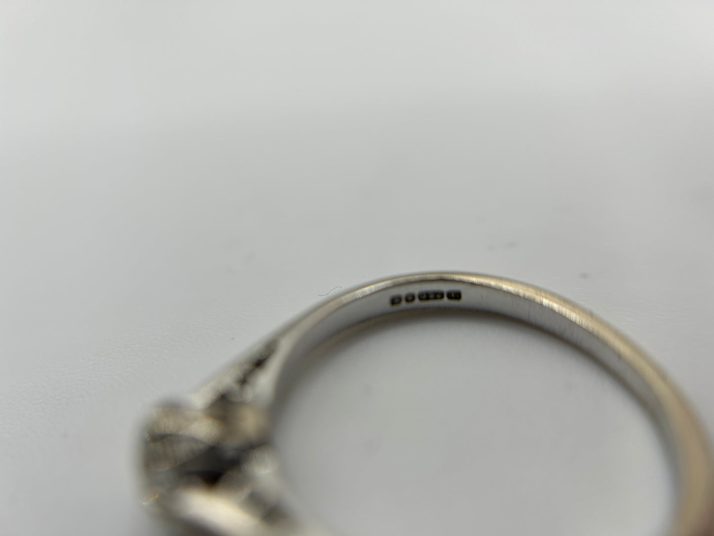 18ct White Gold Solitaire Diamond Ring (1/4ct) Size K 1/2 Hallmarked