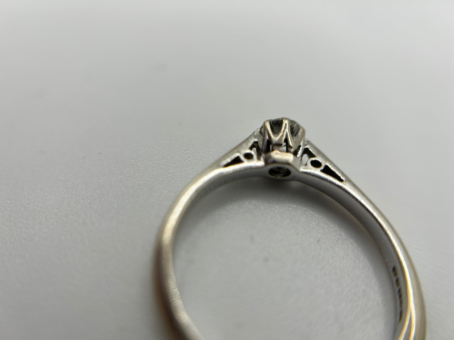 18ct White Gold Solitaire Diamond Ring (1/4ct) Size K 1/2 Hallmarked