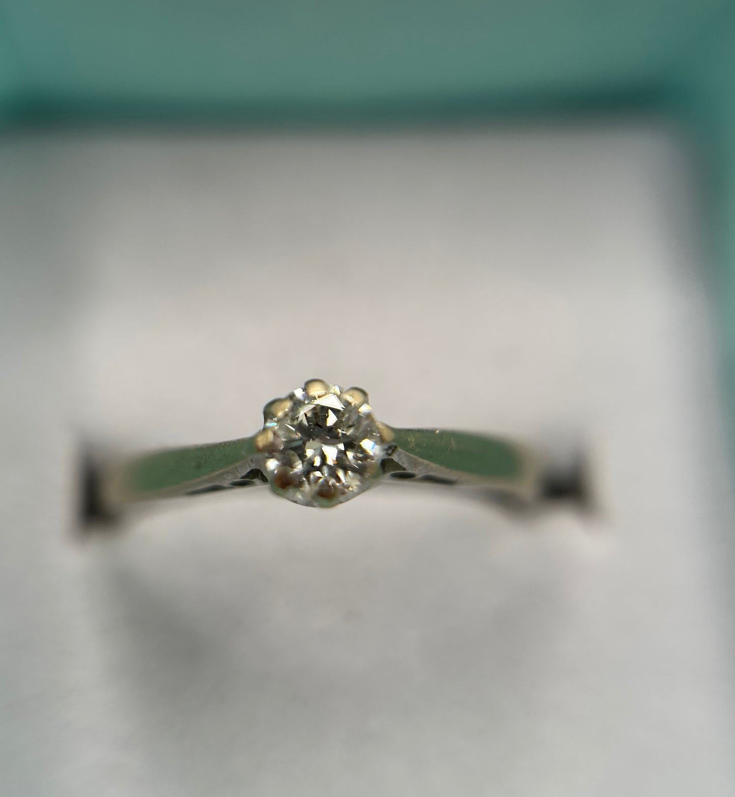 18ct White Gold Solitaire Diamond Ring (1/4ct) Size K 1/2 Hallmarked